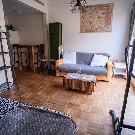 Modern Near Parisian Attractions * Paris