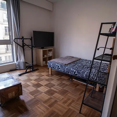 Modern Near Parisian Attractions Apartamento Paris
