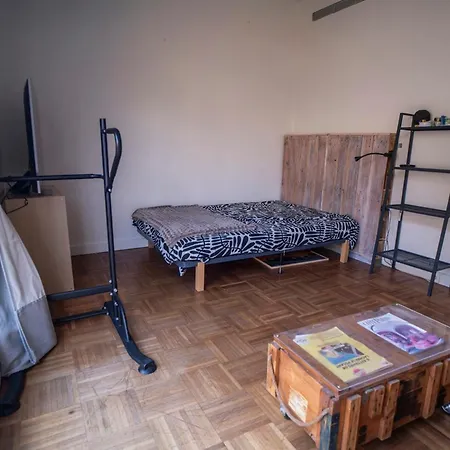 Modern Near Parisian Attractions *