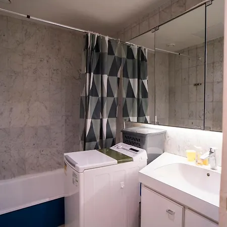 Modern Near Parisian Attractions * Paris