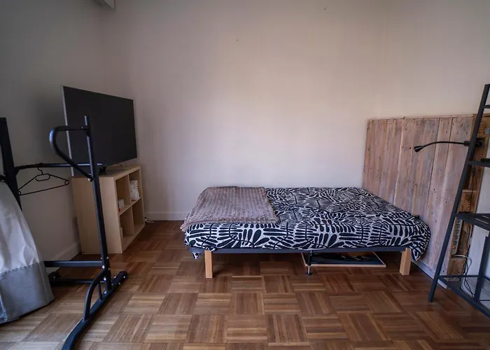 Daire Modern Near Parisian Attractions *